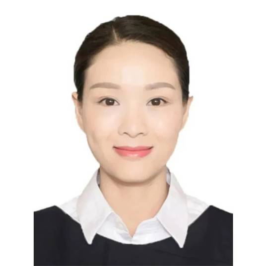 杨雅琴（第十四届全国人大代表，云南财经大学公共政策研究中心副主任）