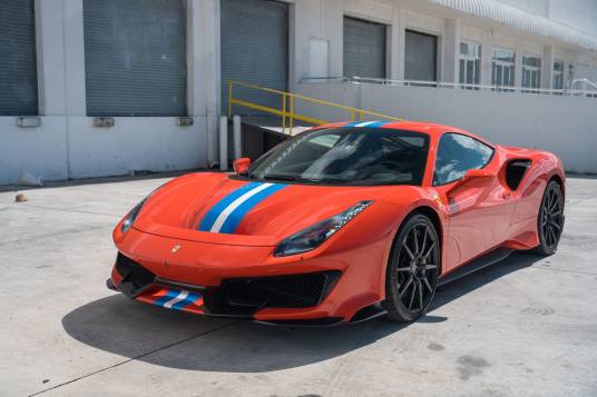 法拉利488 Pista