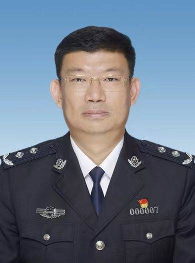 宝山（内蒙古自治区纪委监委驻公安厅纪检监察组原组长）