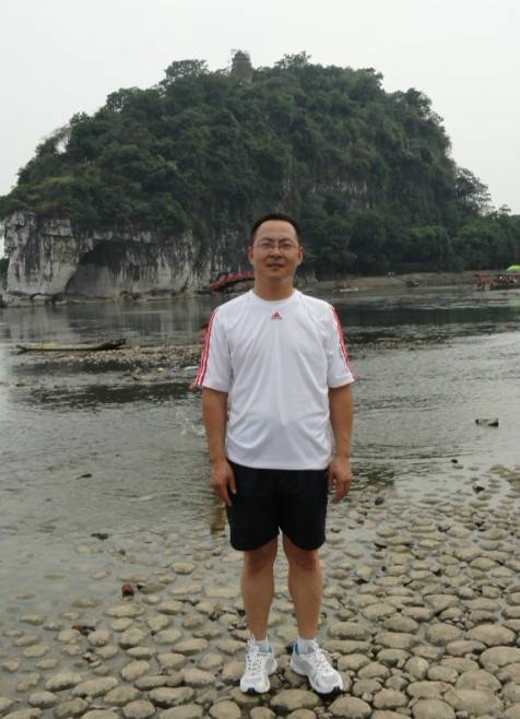 秦建春（九中政史组教研组组长）