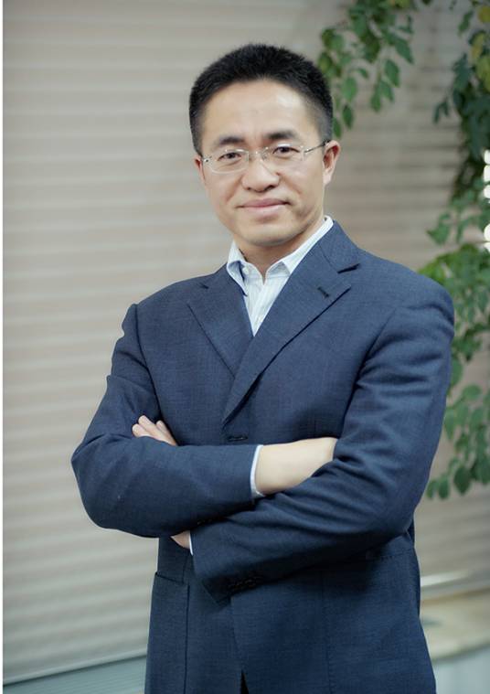 吴焱（皮肤性病学博士）