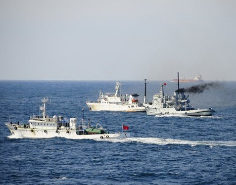 中国海军军地海上联合维权演练