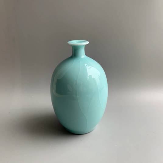 青瓷（青色釉瓷器）