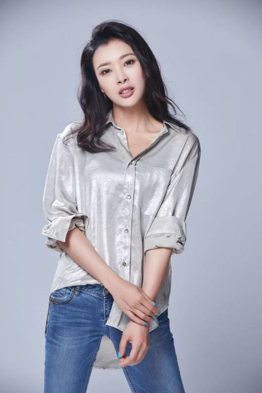 曾晨（中国内地女演员、制片人、模特）