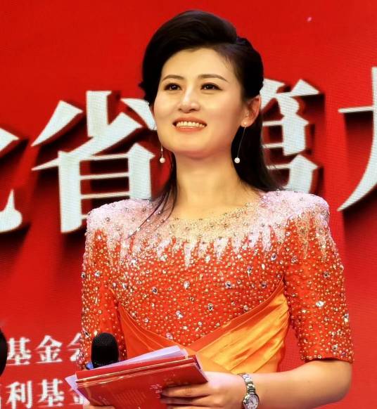 李聪（主持人）