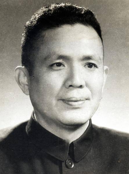 何伟（中华人民共和国教育部原部长）