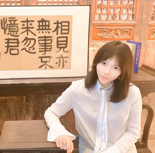 杨璐（杭州荣美术馆馆长、策展人）