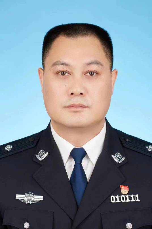 王卫（西安市公安局未央分局局长兼督察长）