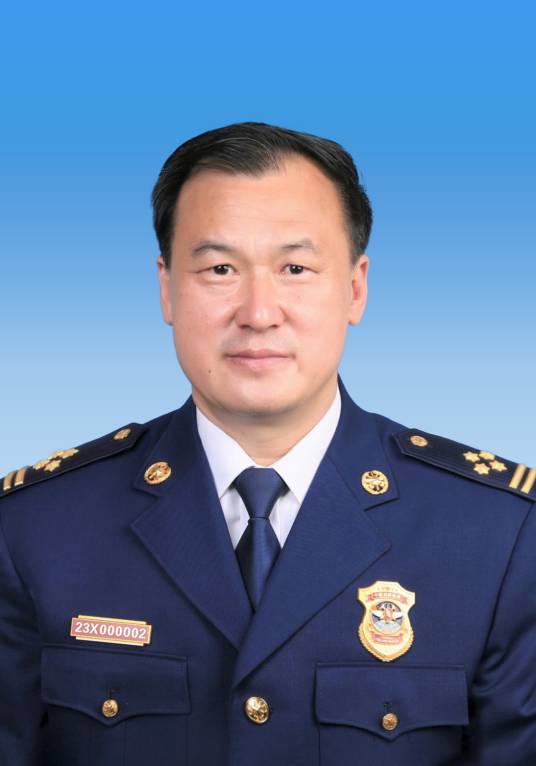 李万峰（四川省消防救援总队党委书记、政治委员）