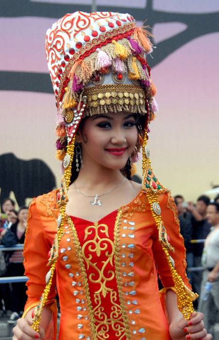 柯尔克孜族服饰