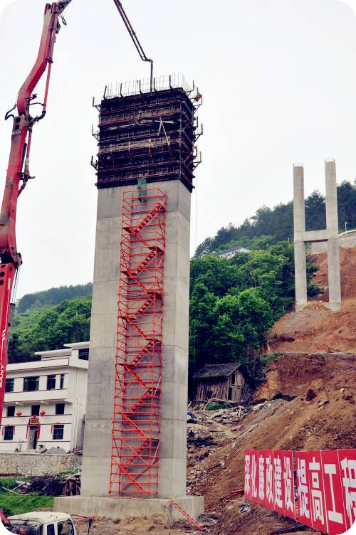 安全爬梯