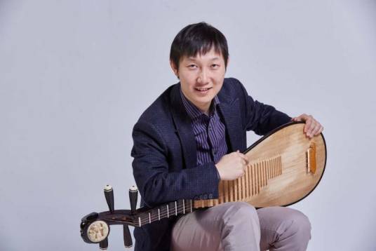 江洋（中国琵琶演奏家）