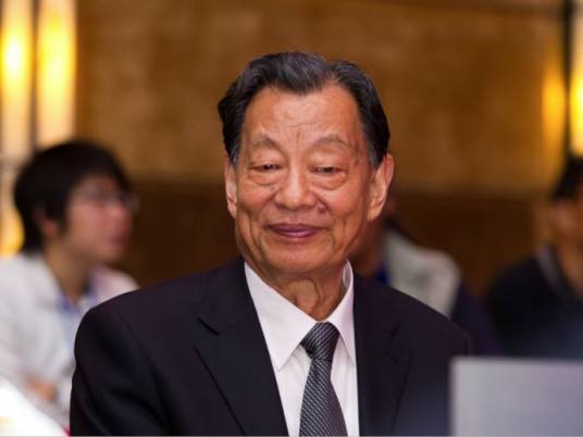 严阵（诗人）