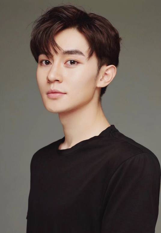 张林卿（中国内地男演员、模特）