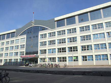 张家口经济技术开发区第一中学