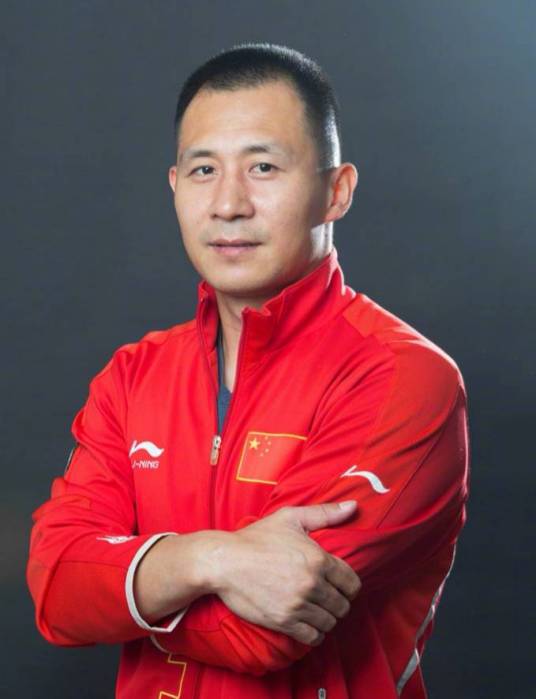 王峰（前中国男子跳水运动员、国家跳水队教练）