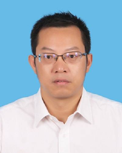 华鹏飞（安徽省安庆市审计局党组书记、局长）