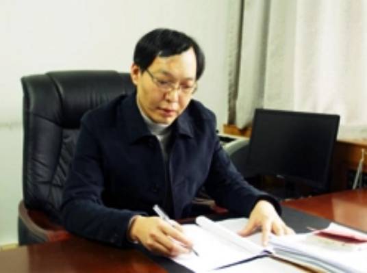 冯青（贵州省贵阳市人民政府驻北京联络处主任）