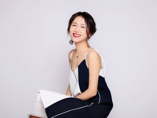 J小姐（形象表达学创始人、科学变美发起人）