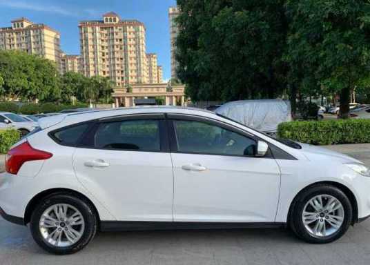 2012款福克斯两厢1.6L手动舒适型