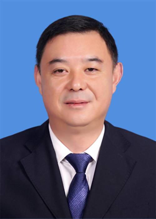 杨四龙（湖北省宜昌市兴山县委常委，县人民政府党组副书记、常务副县长）