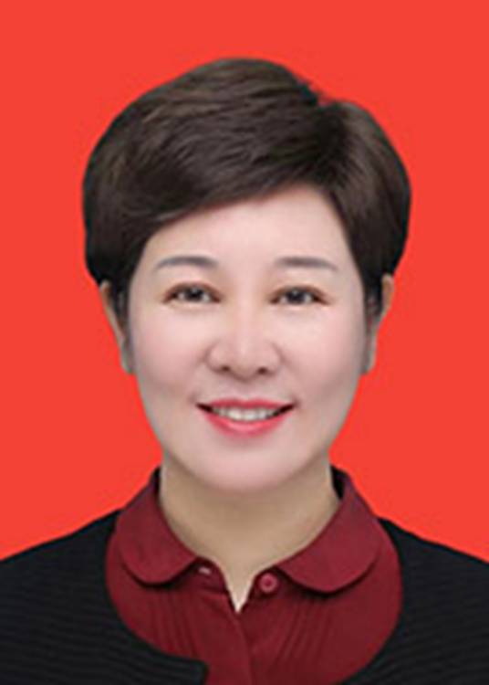 牛莉（辽宁省丹东市司法局党组书记、局长）
