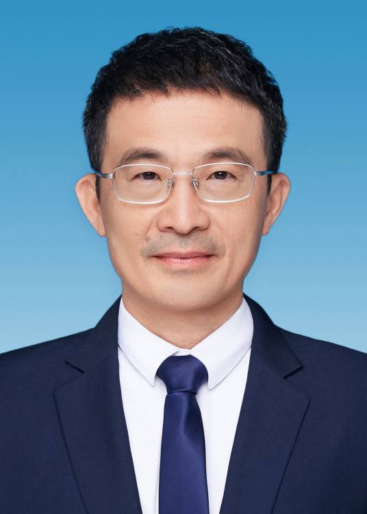 何小鹏（海南省住房和城乡建设厅二级巡视员）