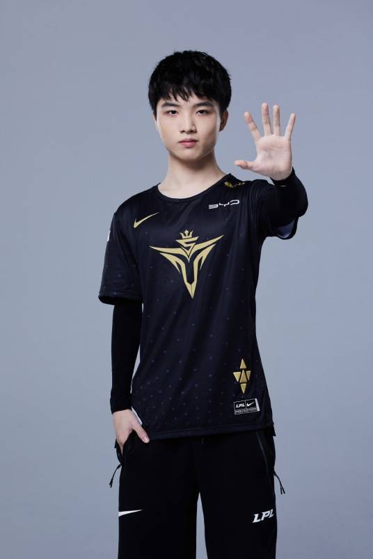 李小龙（中国英雄联盟前职业选手）