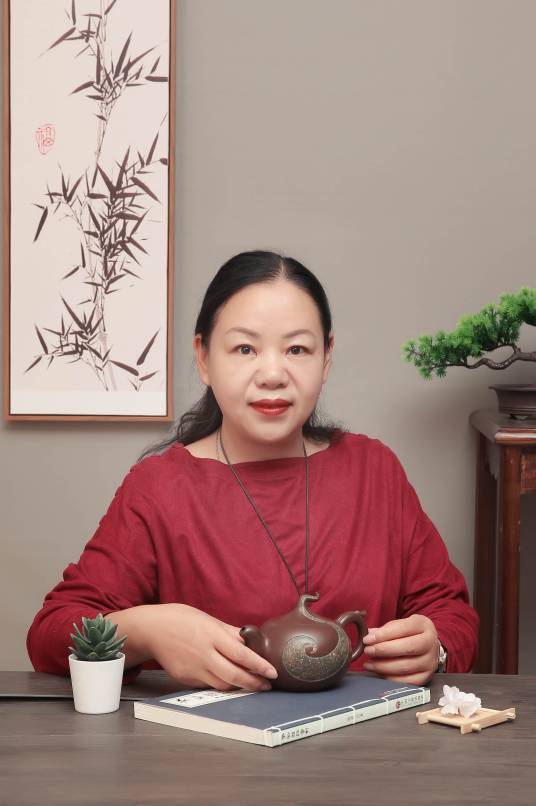冯文娟（黑龙江陶瓷艺术大师）
