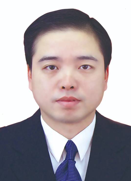 潘镇（南京师范大学教务处处长、商学院院长，民建江苏省委副主任委员）