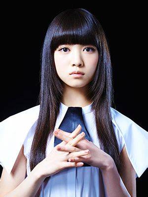 新井瞳