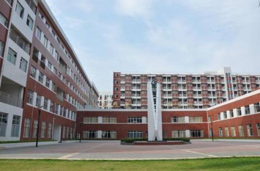 广州大学桂花岗纺织服装学院