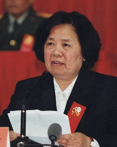 贺美英