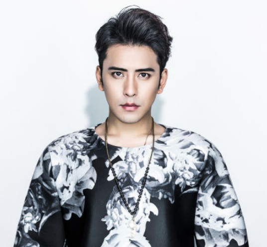 扎西顿珠（中国内地流行乐男歌手、影视演员、音乐剧演员，中央民族歌舞团青年歌唱家，国家一级演员）