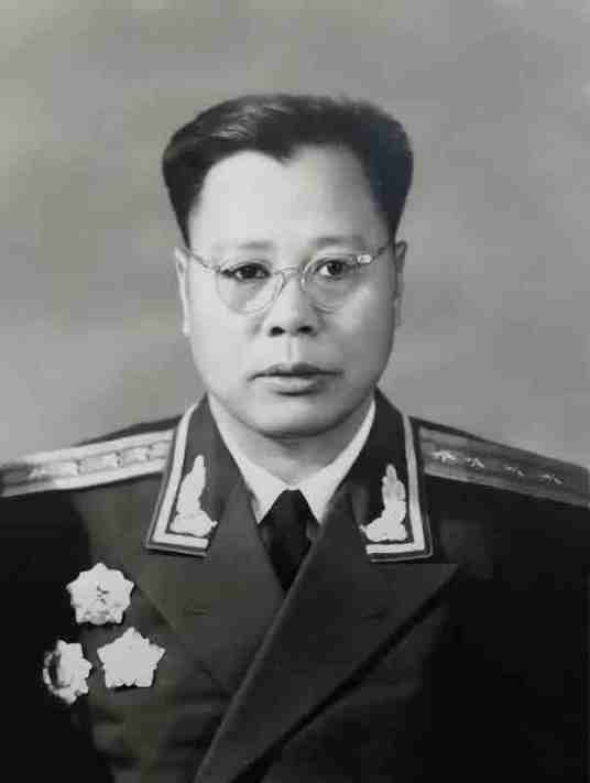 罗诚（江西吉安籍老红军）