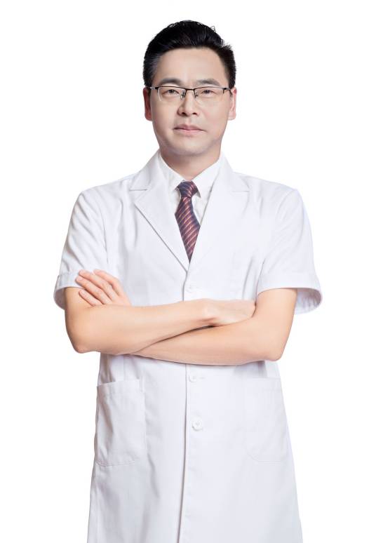 丁浩（武汉韩辰医疗美容医院外科医生）