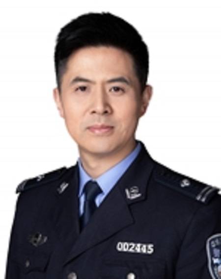 黄奕（上海市公安局治安总队警官）