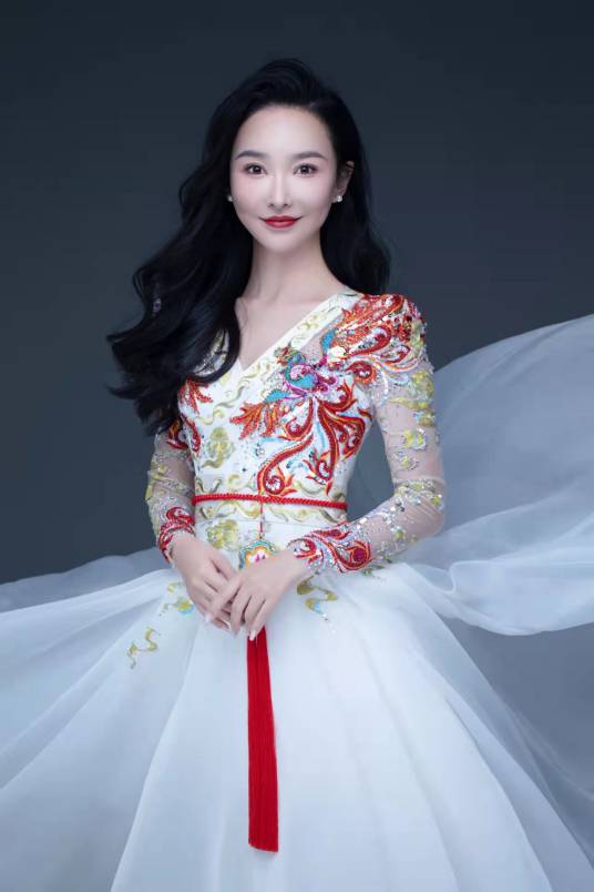 王芳（中国内地民族唱法女歌唱演员）