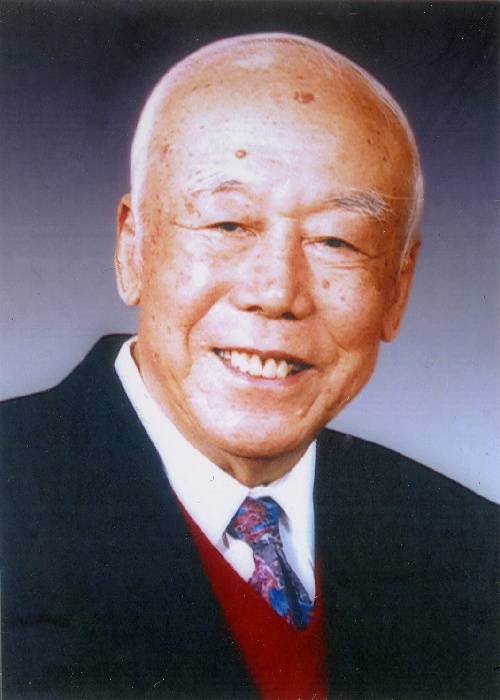 韩天石（原中央顾问委员会委员）