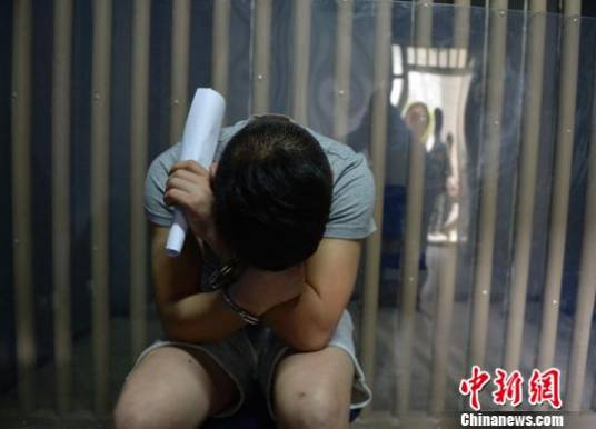 6.9昆明奥迪车撞人事故