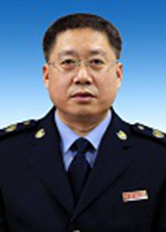 李伟东（国家税务总局莱西市税务局原党委副书记、副局长）