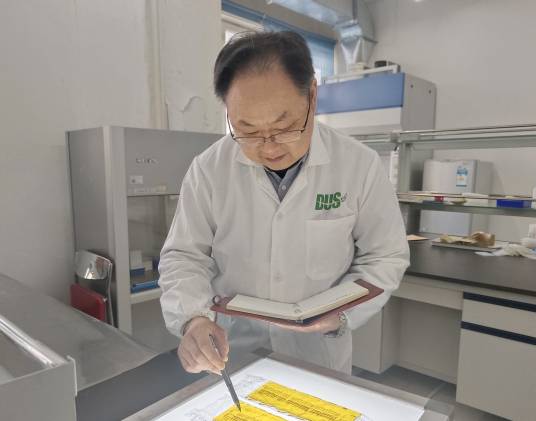 王威（第十四届全国政协委员、农业农村部植物新品种测试（乌鲁木齐）分中心副主任）