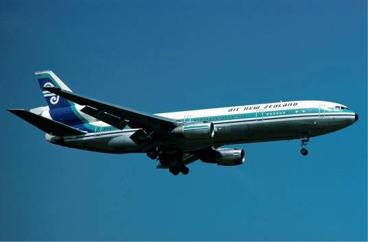 新西兰航空901号班机