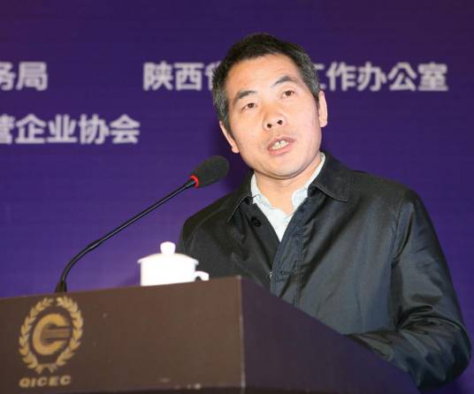 刘光明（陕西秦农农村商业银行股份有限公司党委副书记、董事、行长）