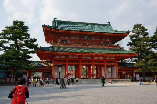 应天门（日本平安神宫正南门）