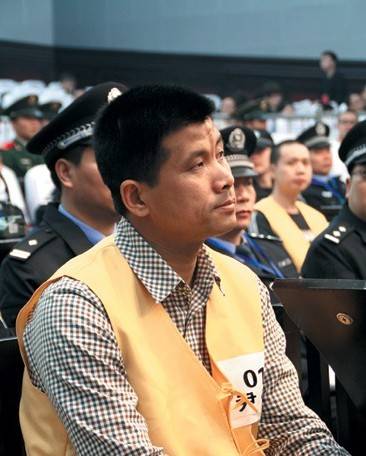 尹健（衡阳市天上人间饮食文化娱乐有限公司董事长）
