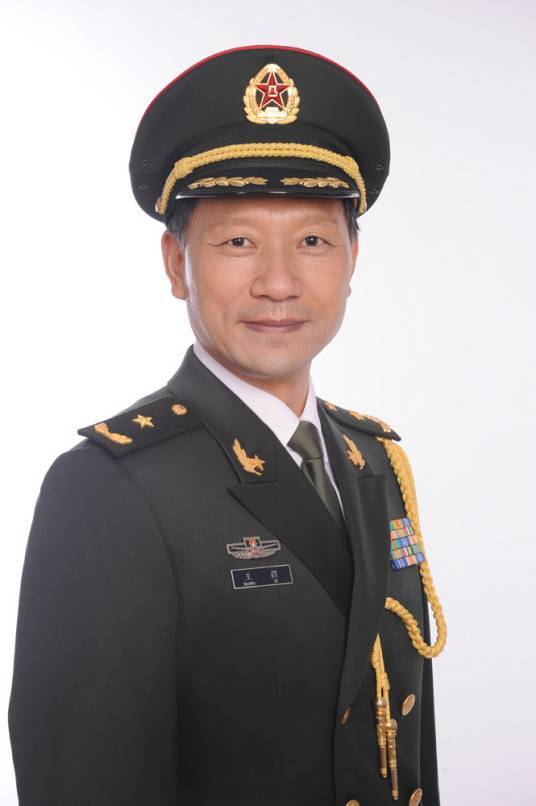 王毅（南京政治学院政治部主任）