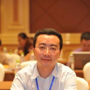 殷俊（重庆工商大学文学与新闻学院院长）