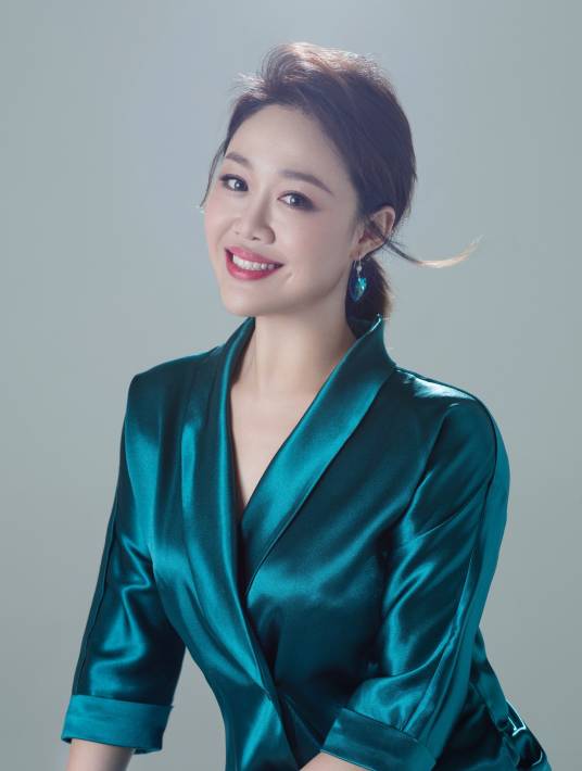 李思琦（女中音歌唱家）