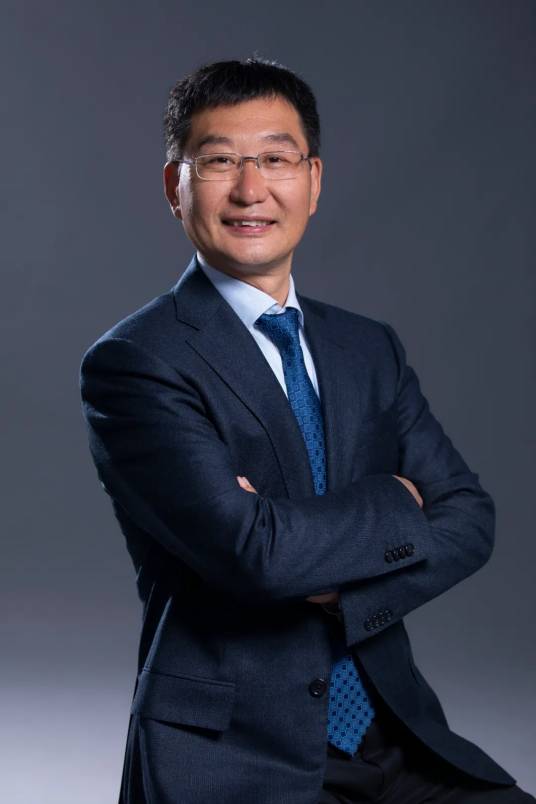 孙立成（中国科学院院士、瑞典皇家工程院院士、欧洲化学会会士）